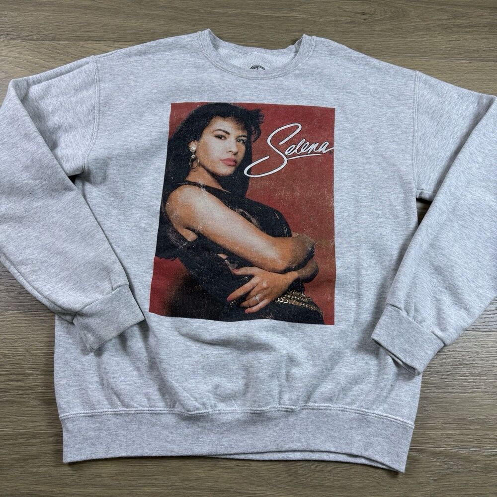 Selena Quintanilla Sweater Adult Small Crew Sweatshirt Gray 50/50